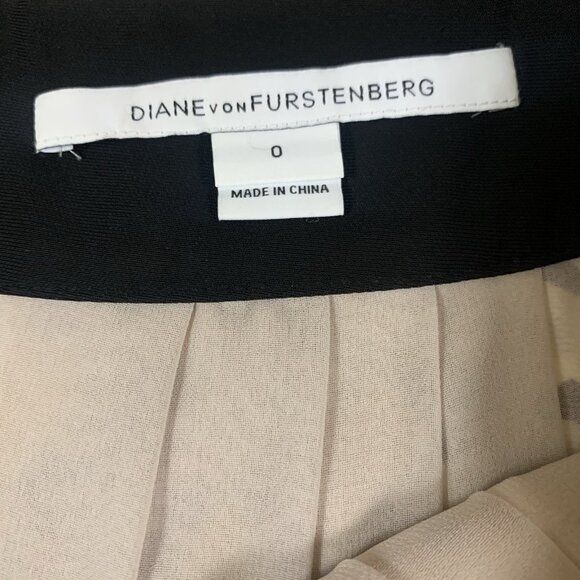 Diane Von Furstenberg Silk Pleated Abstract Print Skirt Yellow 0 - Picture 3 of 4